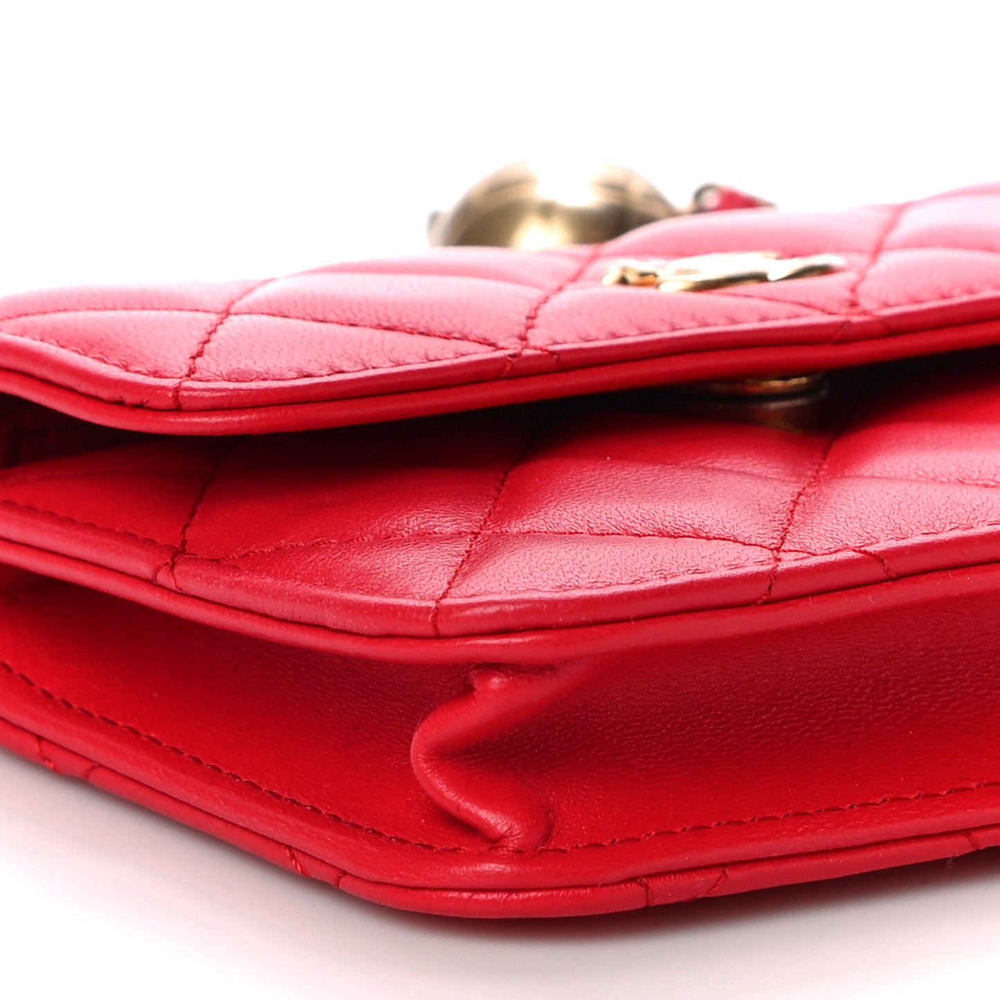 Lambskin Quilted Pearl Crush Clutch With Chain Red