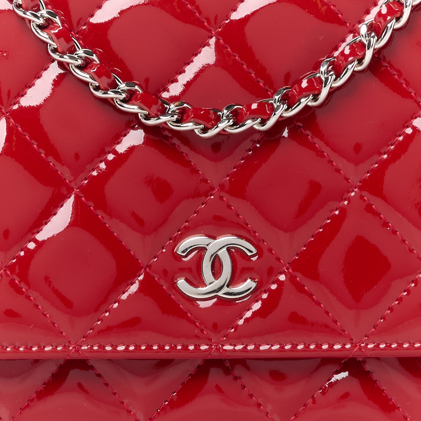 Patent Quilted Wallet On Chain WOC Red