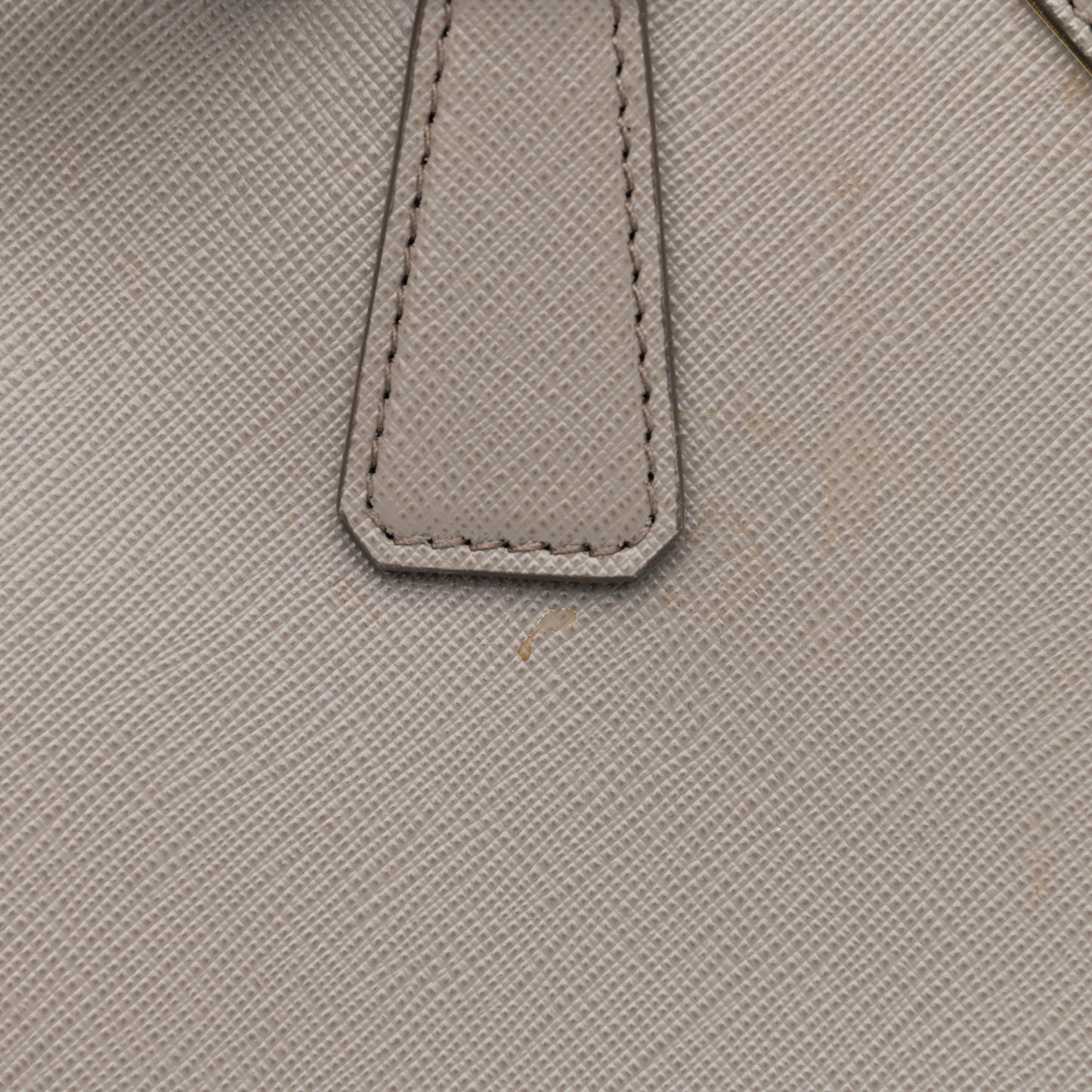 Saffiano Medium Galleria Double Zip Tote Argilla