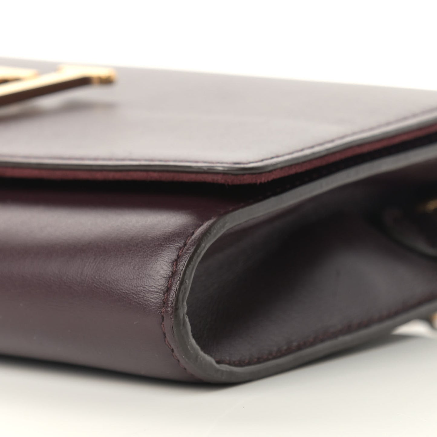 Calfskin Chain Louise GM Amarante