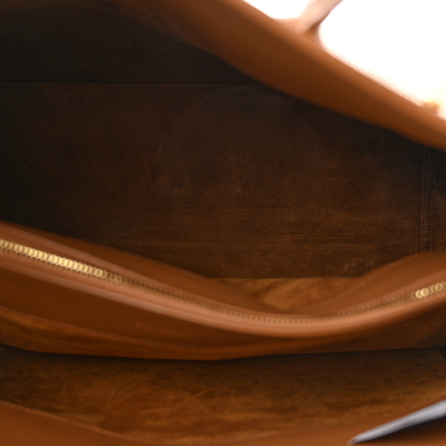 Grained Calfskin Large Souple Sac De Jour Cinnamon