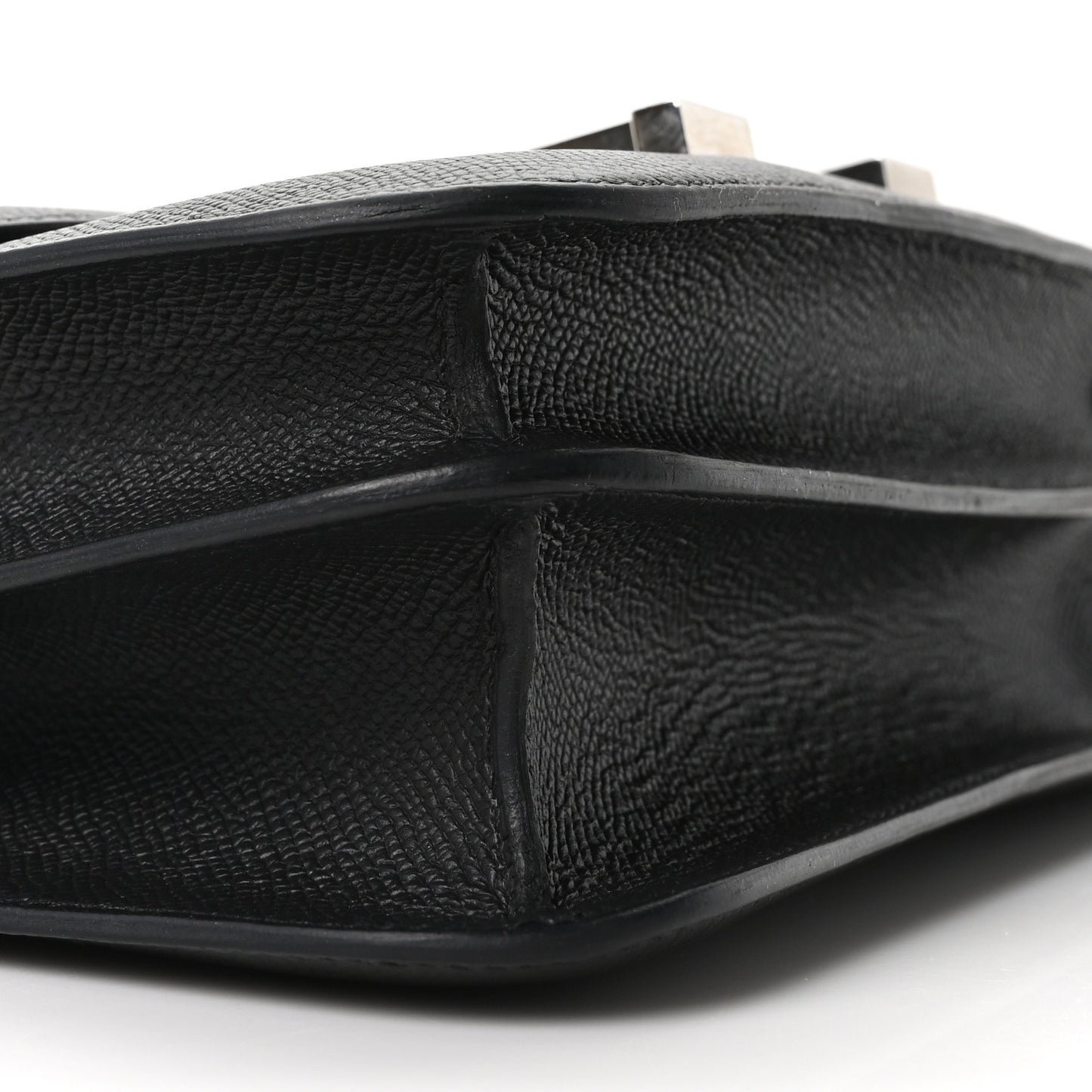 Epsom Constance 24 Black