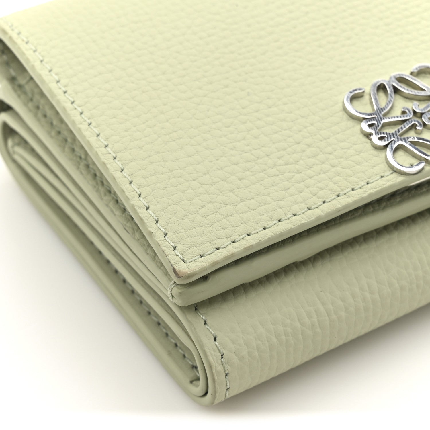 Loewe Pebble Grain Calfskin Anagram Small Vertical Wallet Green 9 of 11