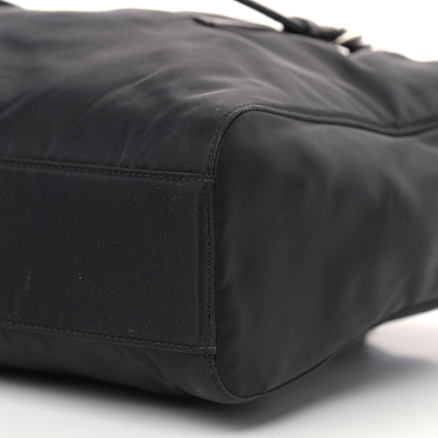 Nylon Tessuto Acciaio Chain Shoulder Bag Black