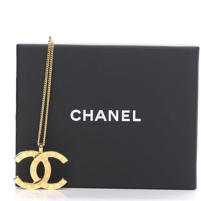Chanel Metal CC Paris Button Necklace Gold 5 of 5