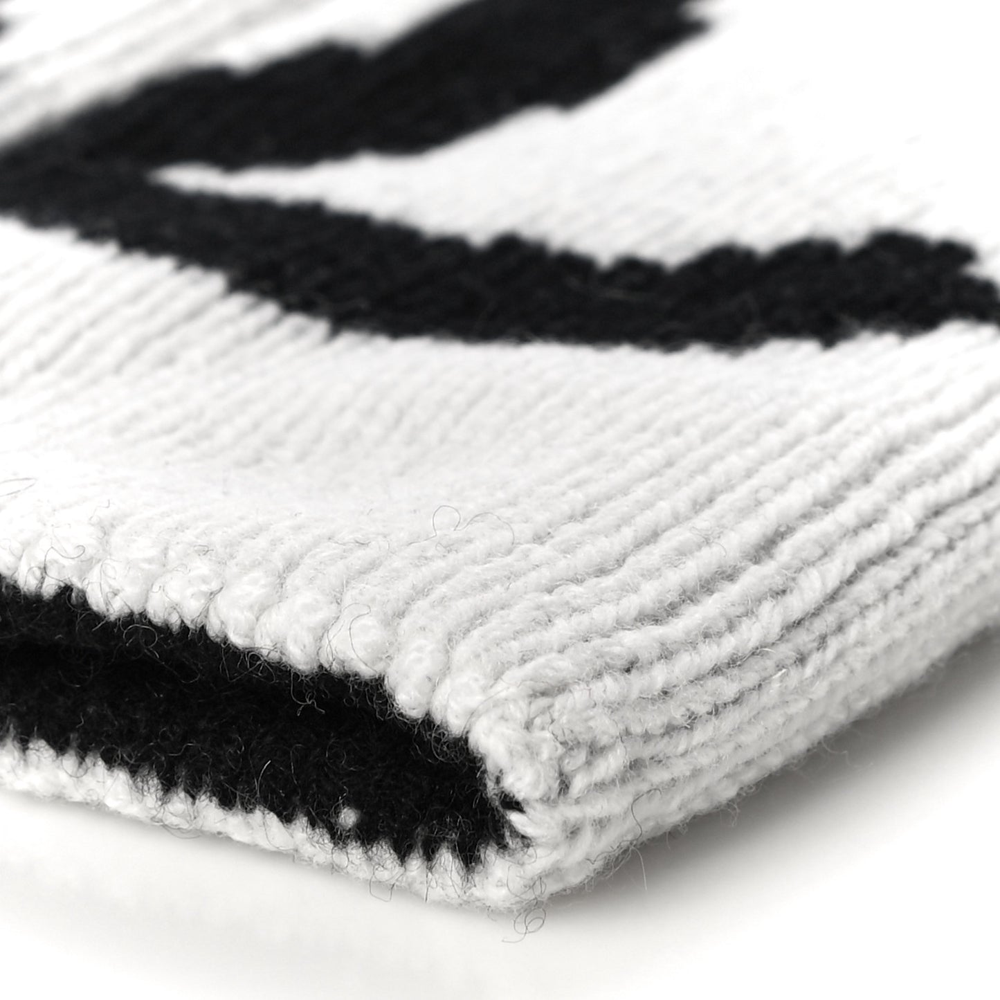 Cashmere CC Fingerless Gloves White Black