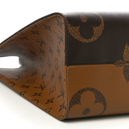 Louis Vuitton Reverse Monogram Giant Onthego MM 9 of 10
