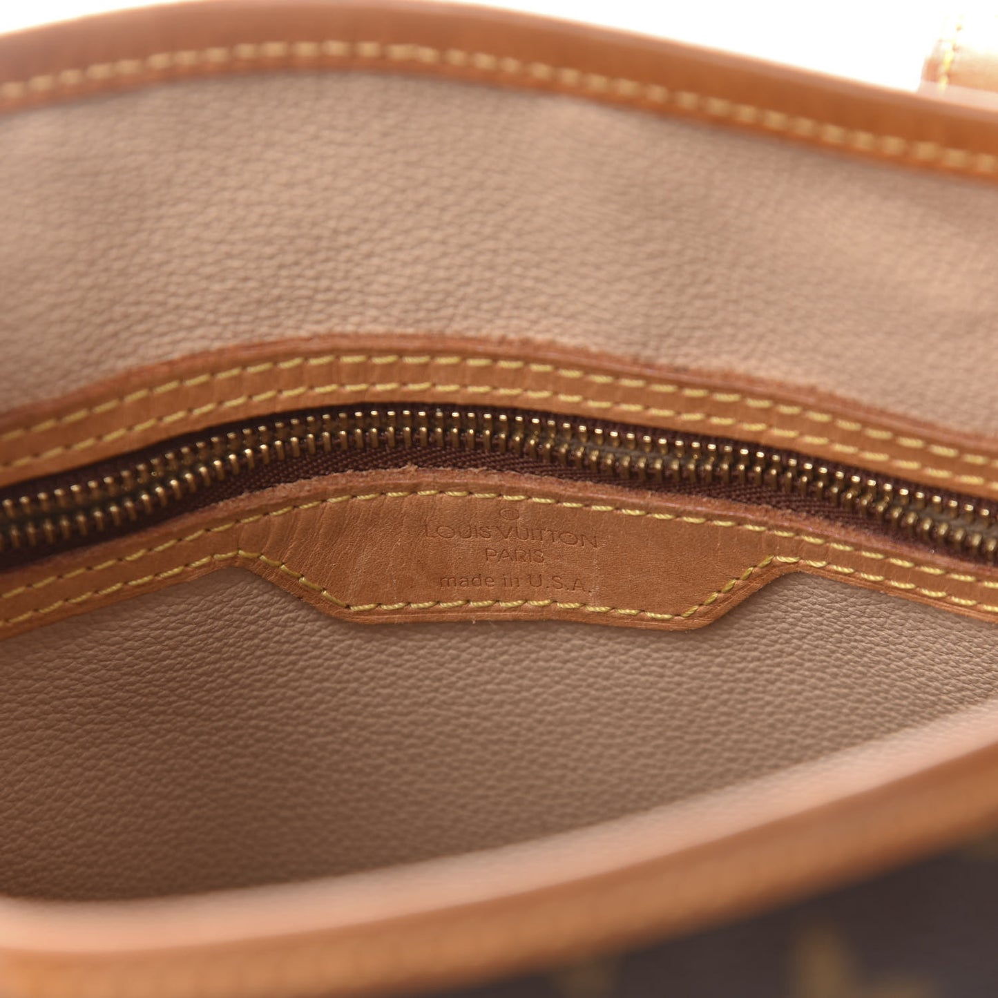 Monogram Petit Bucket 23