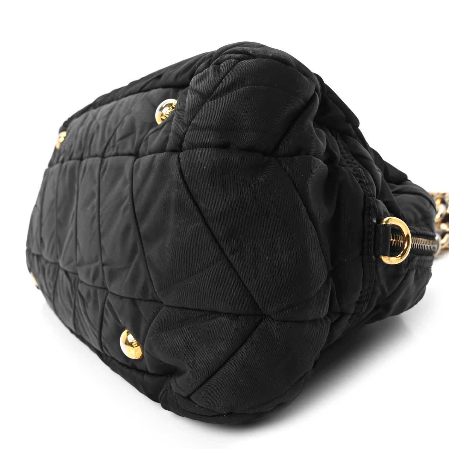美品 PRADA Tessuto Catena ブラックハンドバッグ Prada Tessuto Nylon Chevron Catena Bag Black 1840215 – FASHIONPHILE