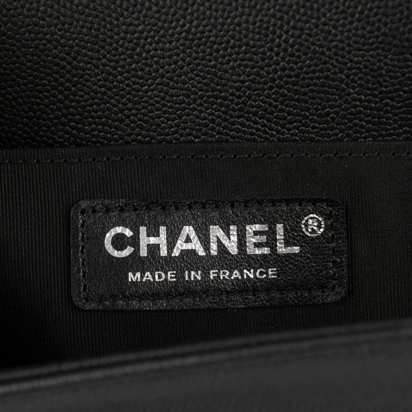 Caviar Quilted Medium Boy Flap So Black