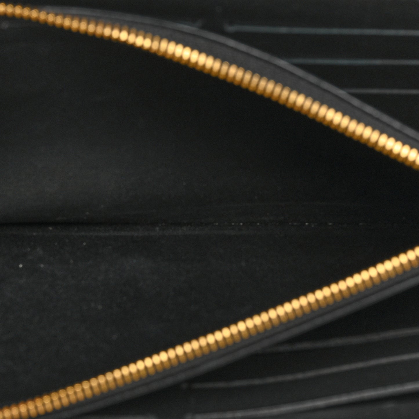 Calfskin New Wave Long Wallet Black