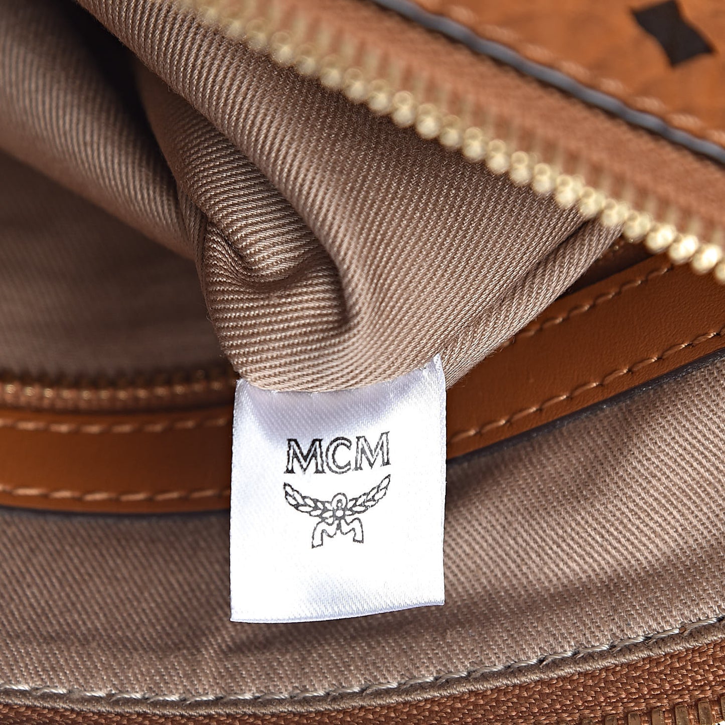Visetos Medium Crossbody Pouch Cognac