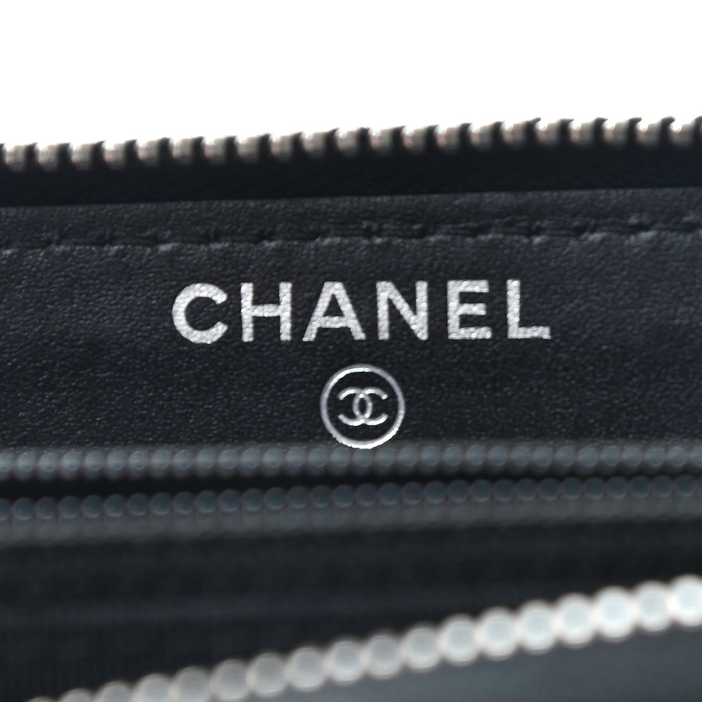 Caviar Quilted Medium Zip Around Wallet Black