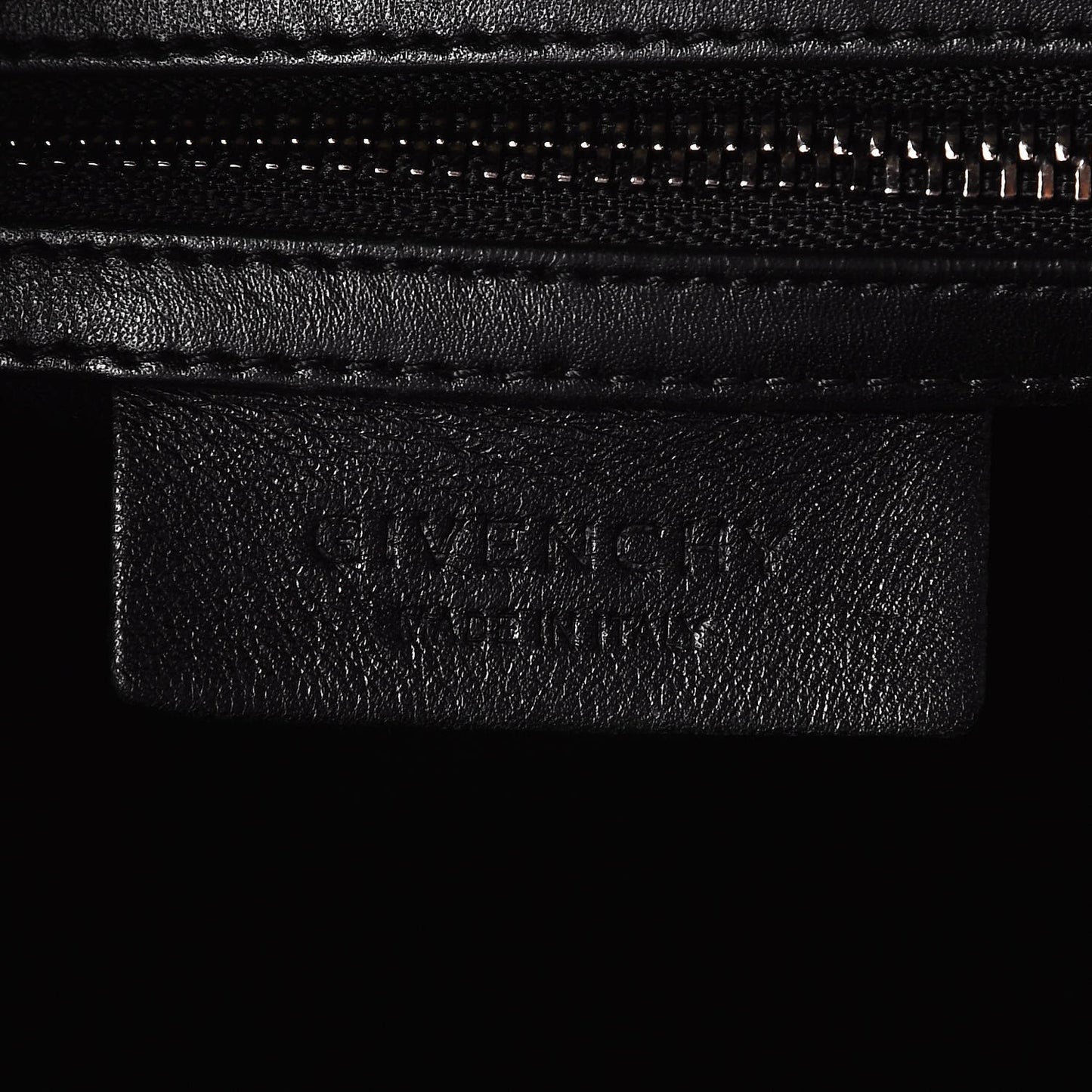 Calfskin Crocodile Embossed Medium Lucrezia Black