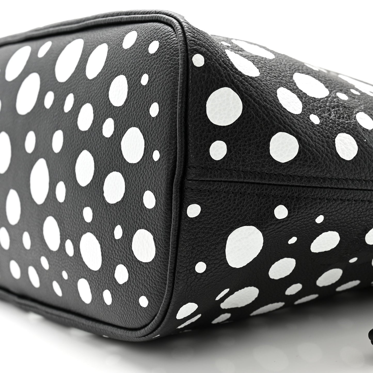 LV X YK Empreinte Neverfull MM Black White