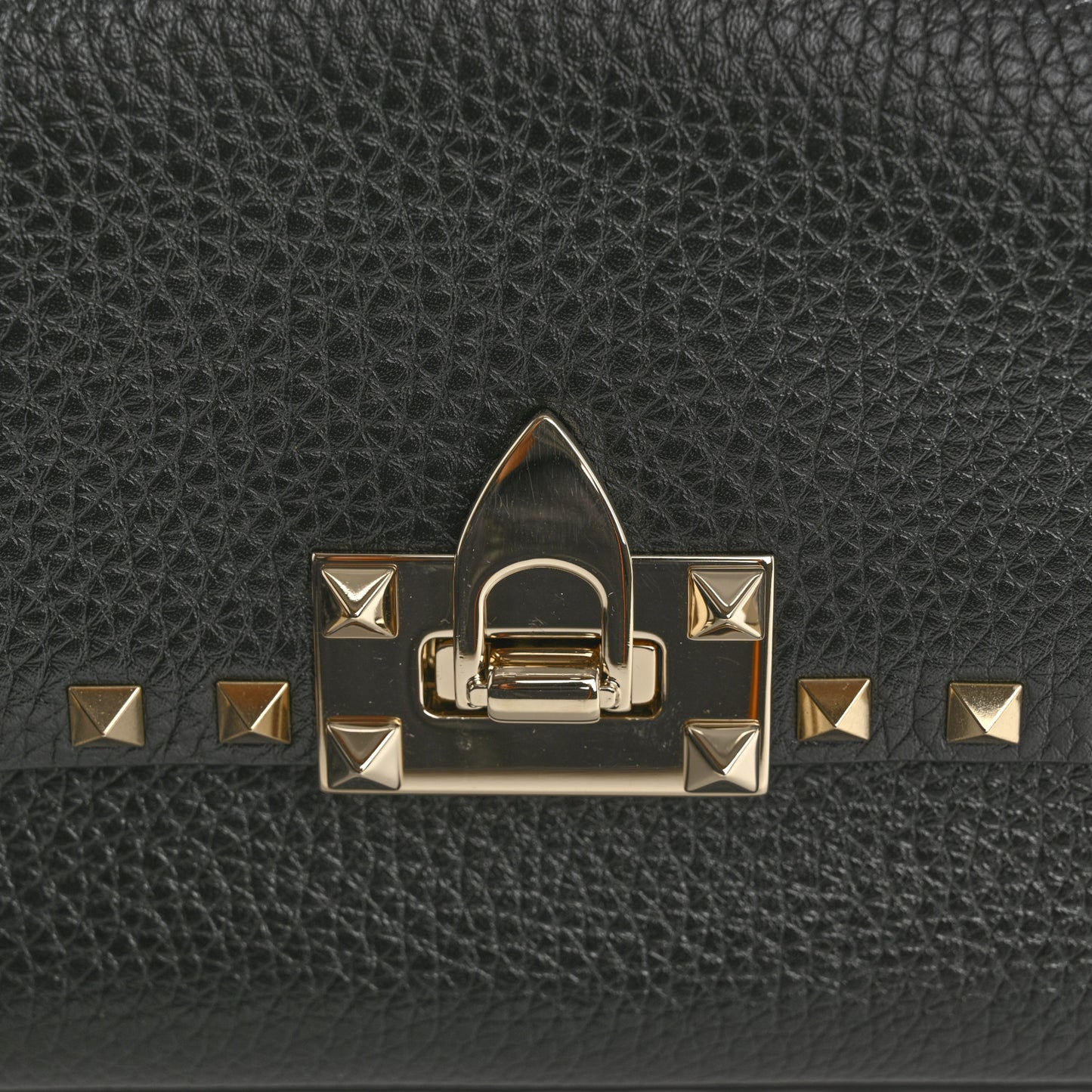 Pebbled Calfskin Medium Rockstud Flip Lock Shoulder Bag Black
