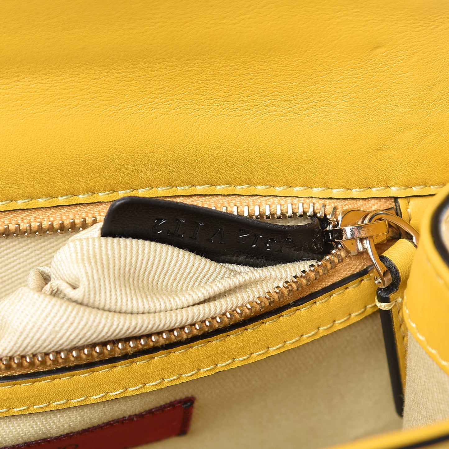 Vitello Small Glam Lock Rockstud Flap Naples Yellow