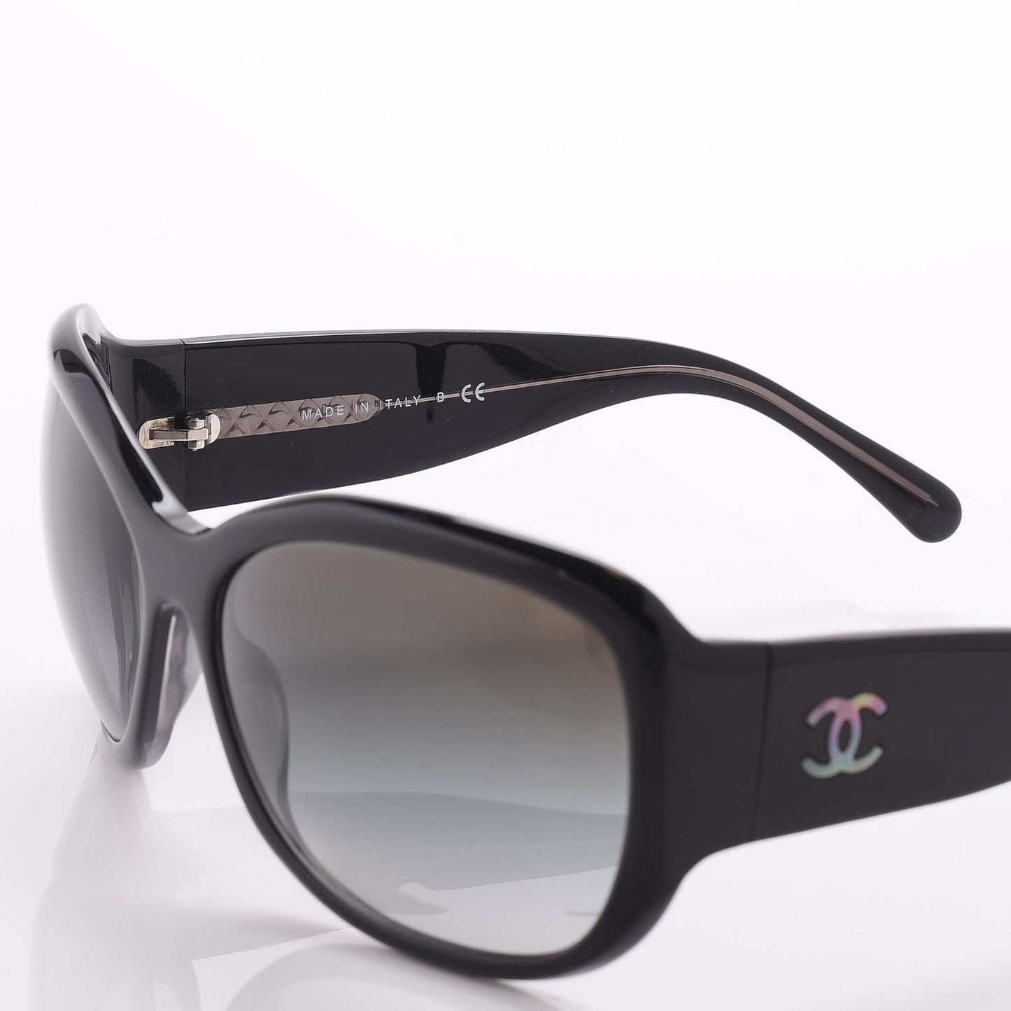 CC Logo Sunglasses 5226 Black