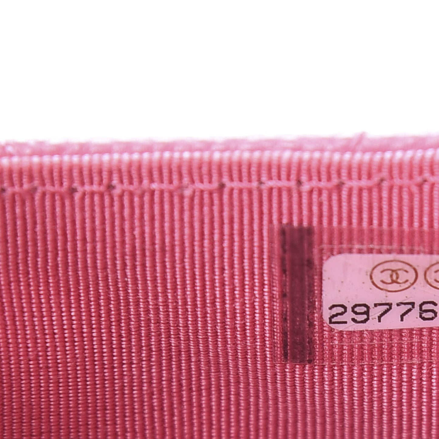 Caviar Quilted CC Zip Card Holder Pink