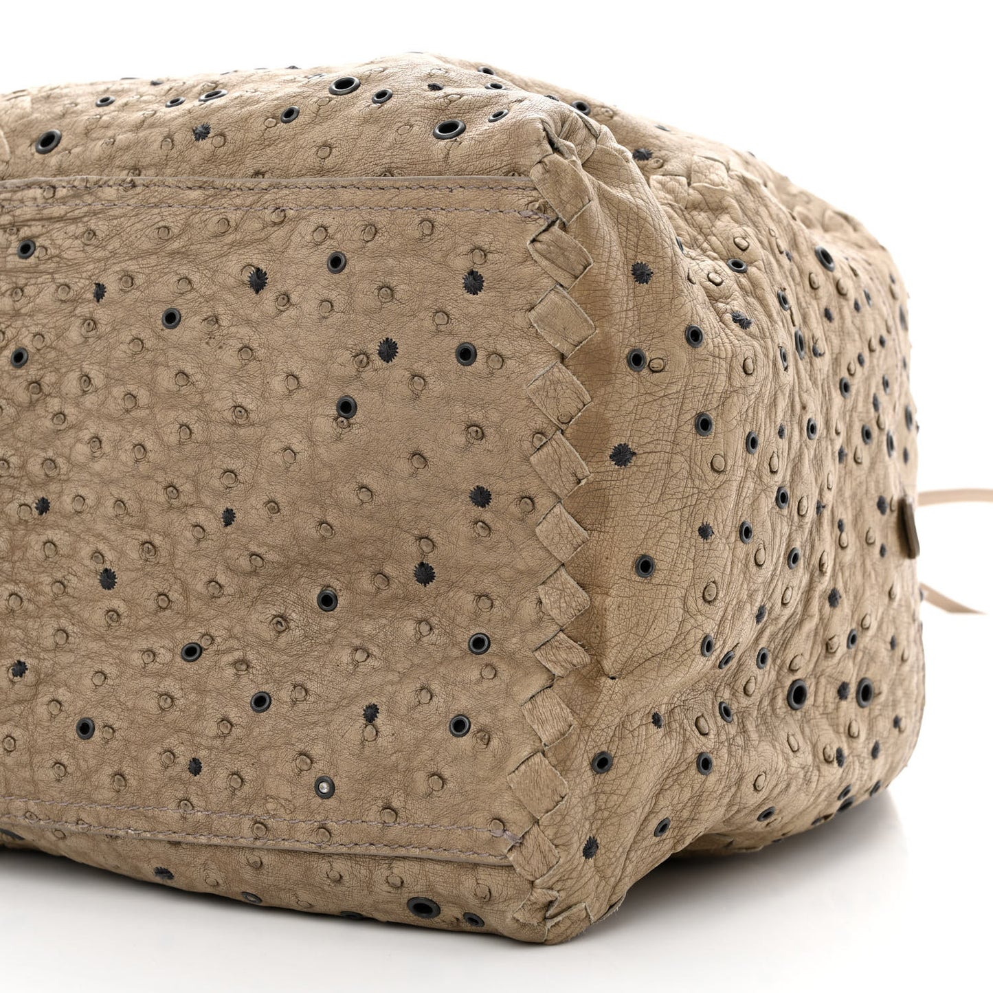 Ostrich Grommet Montaigne Beige
