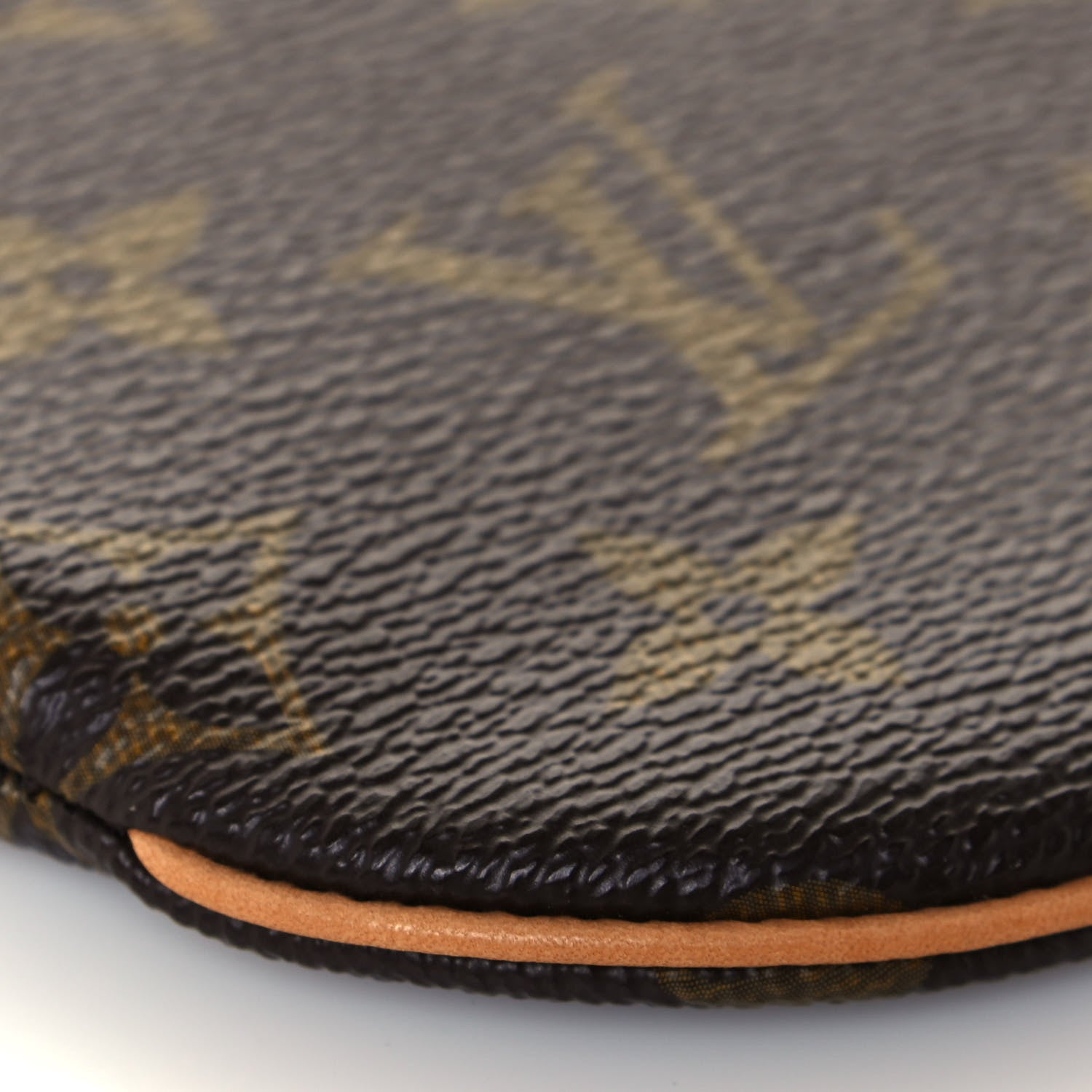 Louis Vuitton Monogram Round Coin Purse 11 of 13