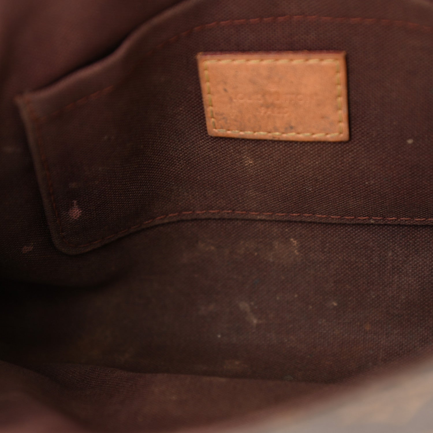 Louis Vuitton Monogram Favorite MM 7 of 14