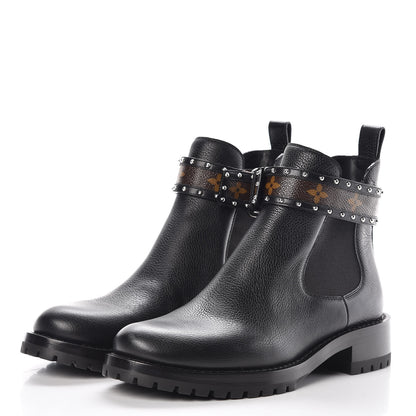 Louis Vuitton Grained Calfskin Monogram Discovery Flat Ankle Boots 39 3 of 9