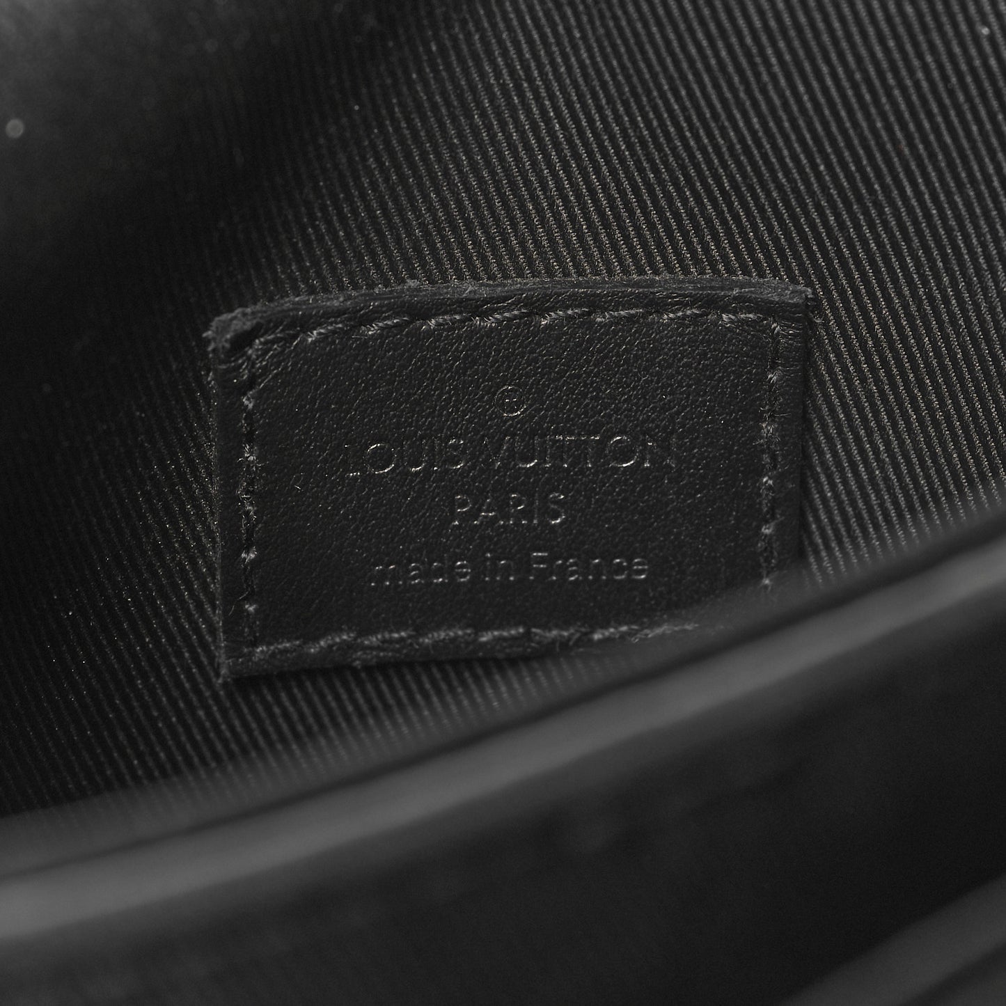 Taurillon Monogram S Lock Wearable Wallet Black