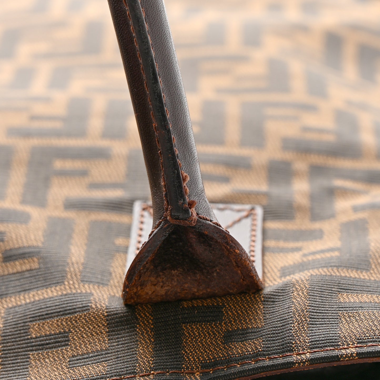 Zucca Calfskin Shopping Tote Tobacco