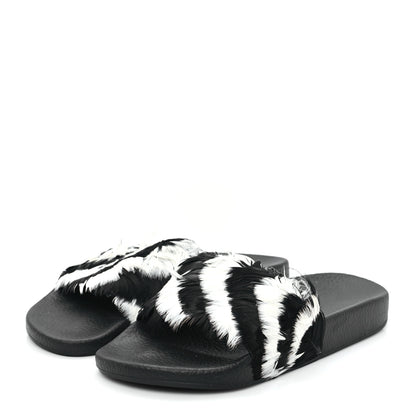 Valentino Garavani Rubber Feather Pool Slide Sandals 38 Black White 4 of 8