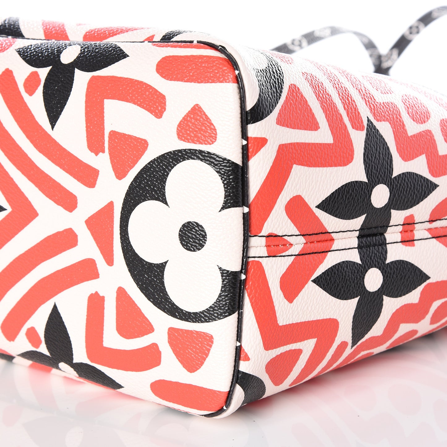 Monogram Giant Crafty Neverfull MM Creme Rouge Black