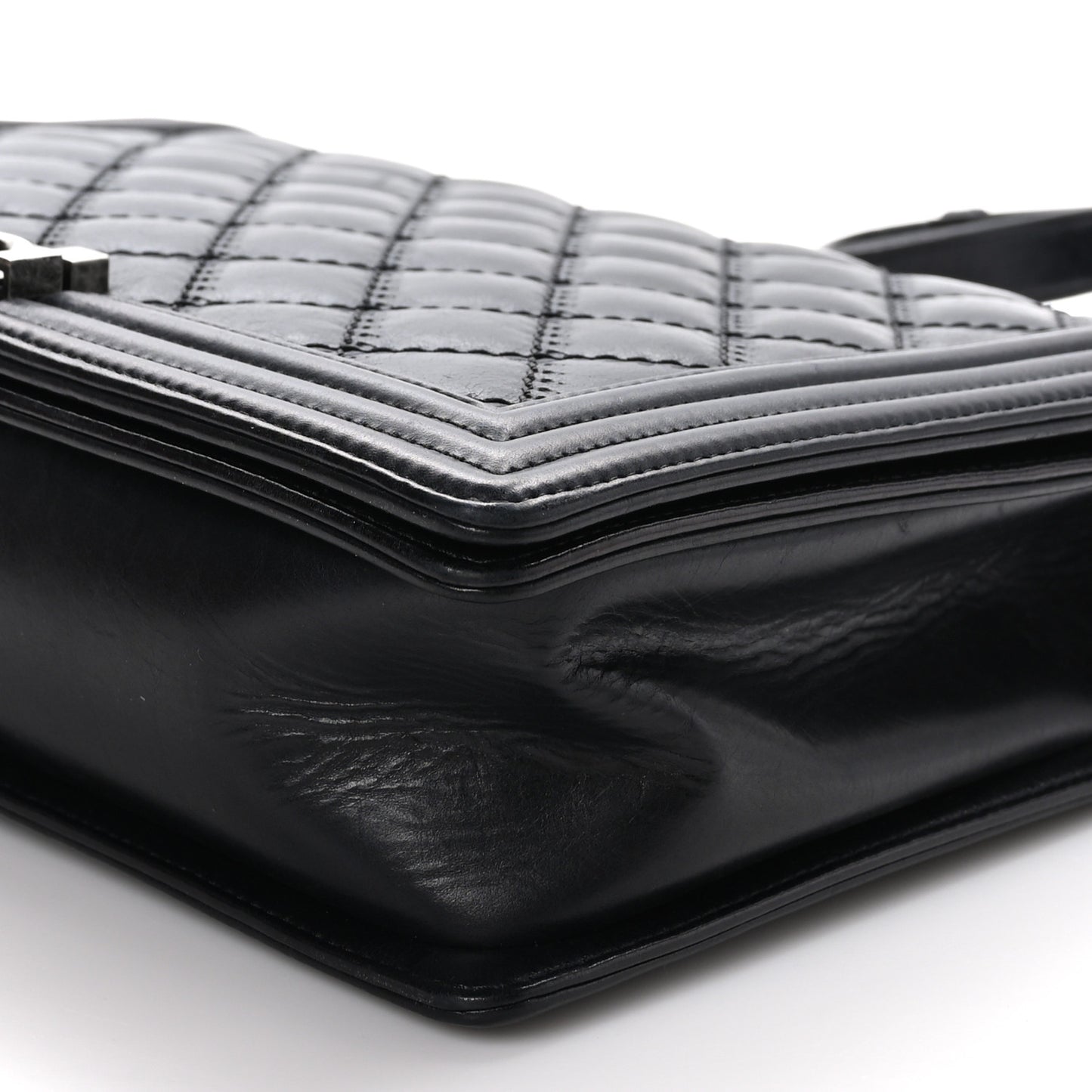 Calfskin Embossed Stitch Large Boy Flap Black