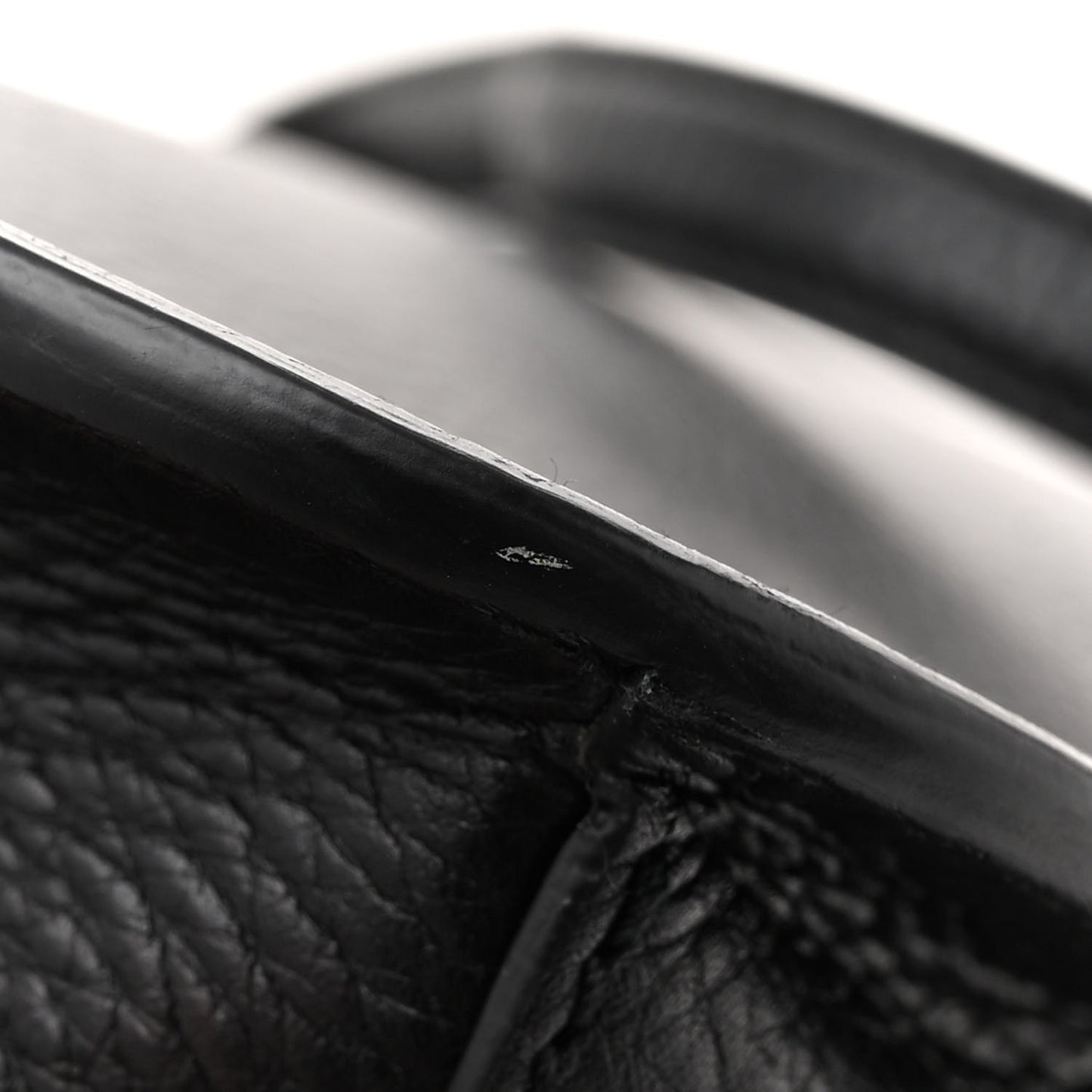Pebbled Calfskin Medium Bamboo Daily Flap Shoulder Bag Black