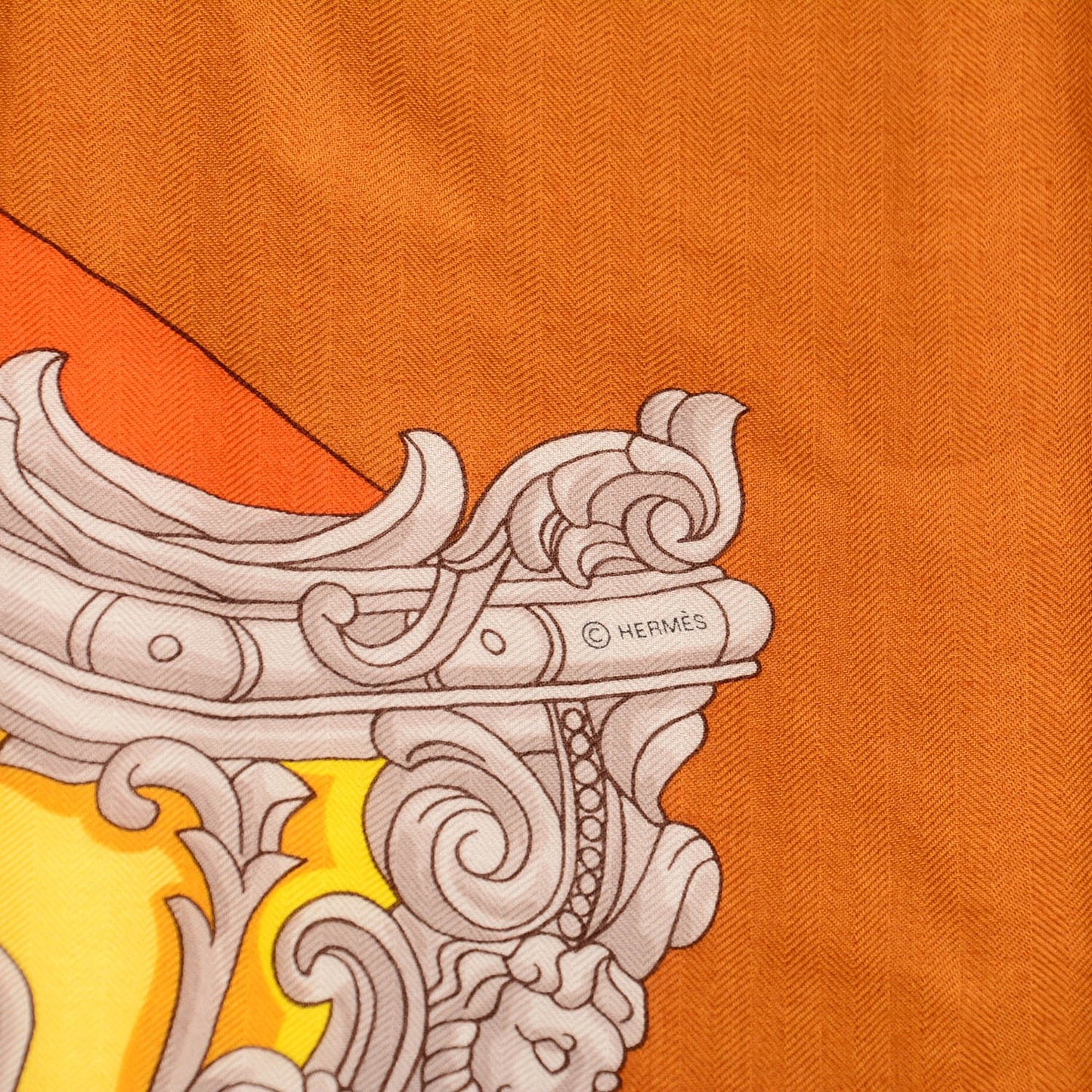 Cashmere Silk Grand Carrosse Shawl 140 Caramel Jaune Potiron