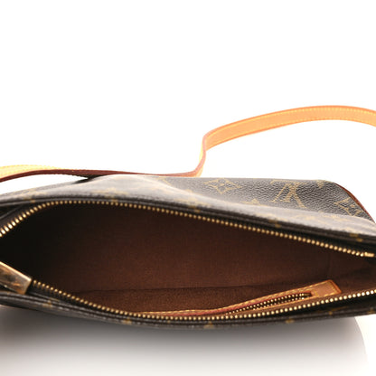 Louis Vuitton Monogram Trotteur 4 of 5