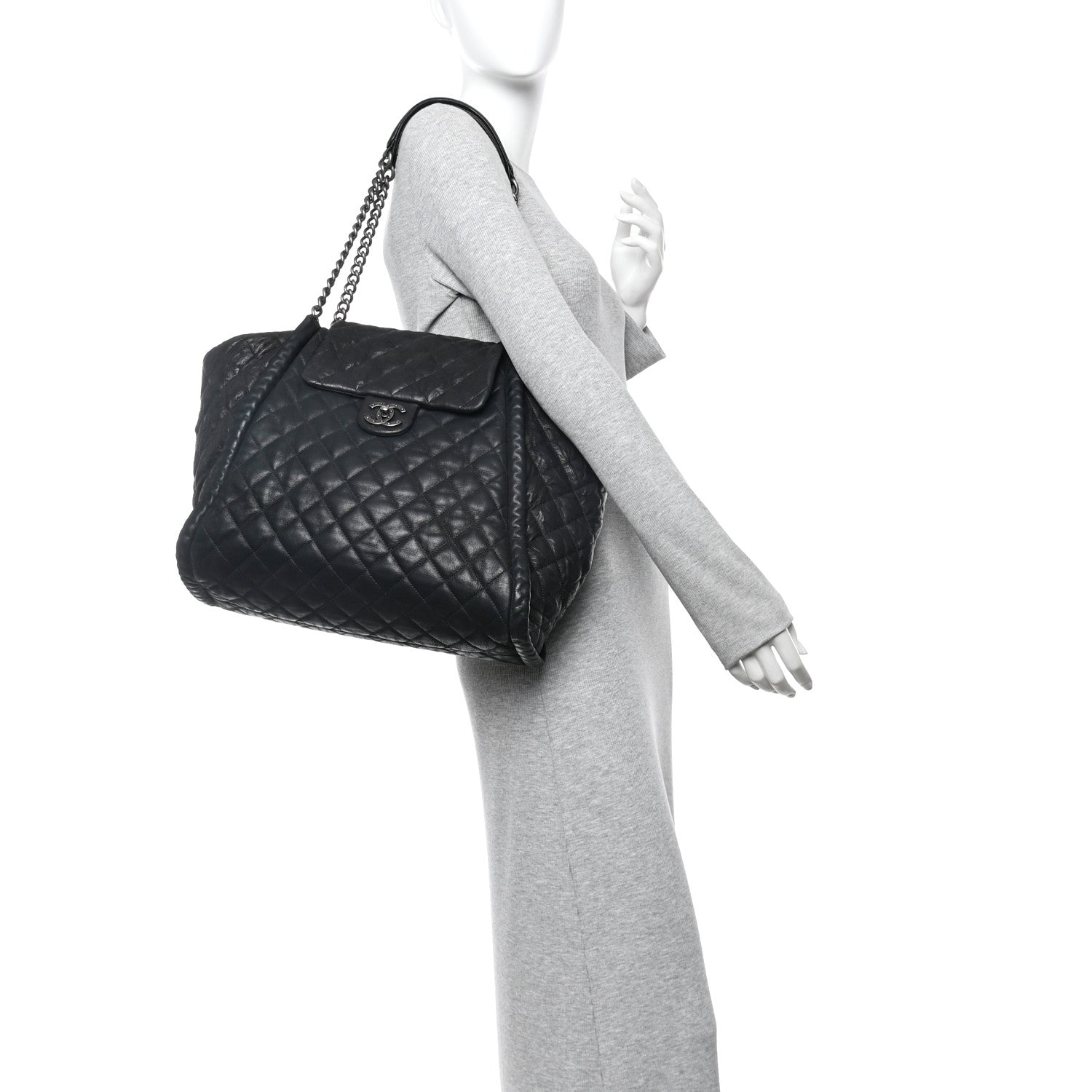 Chanel Crumpled Calfskin Iridescent Calfskin Hidden Chain Large Quilted Shopping Tote Black 2 of 11