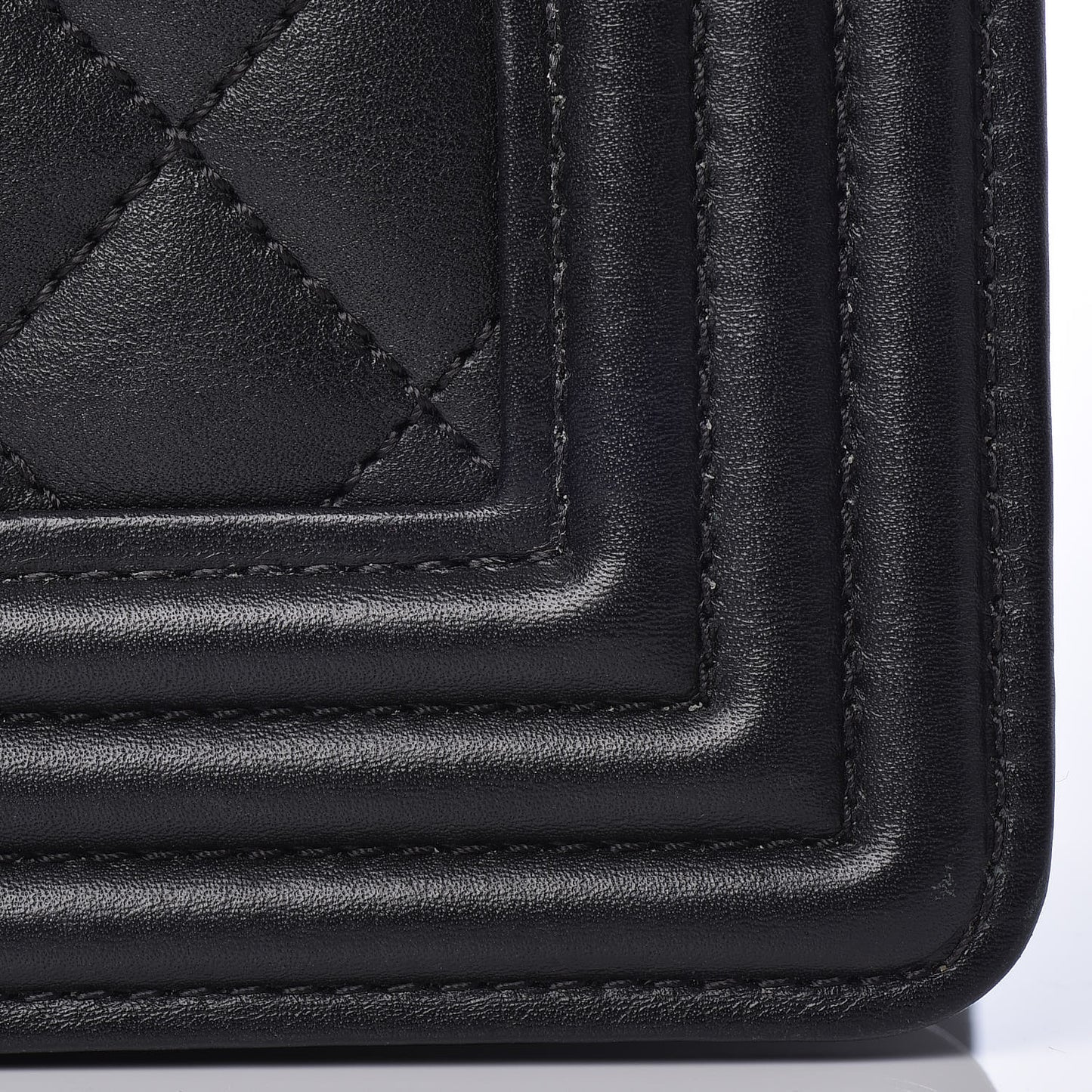 Lambskin Quilted New Medium Boy Flap Black