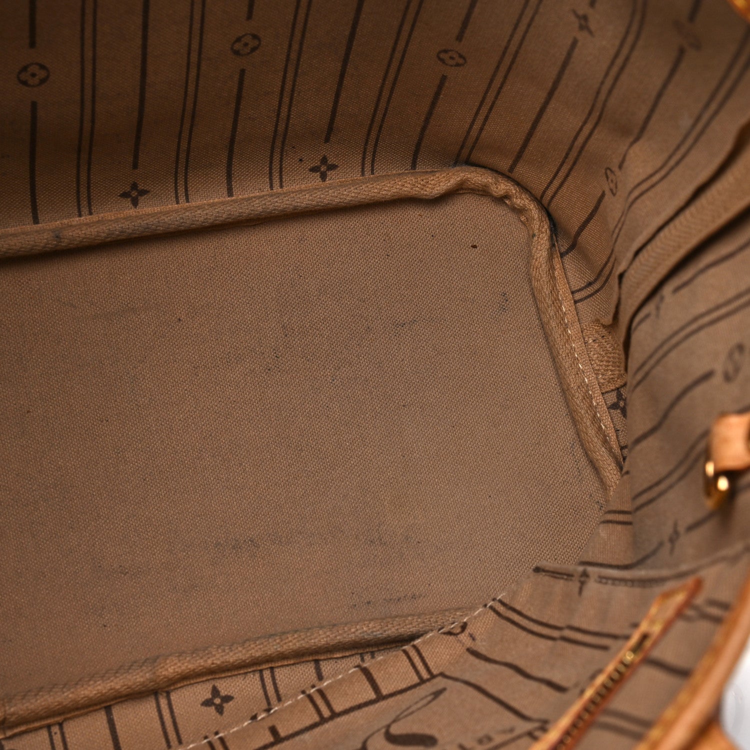Louis Vuitton Monogram Neverfull PM 16 of 32