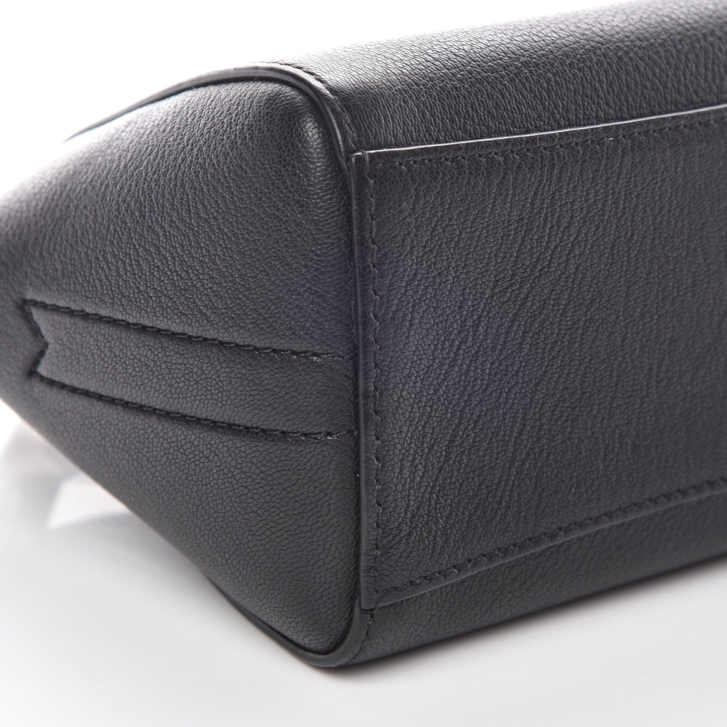 Sugar Goatskin Small Antigona Beauty Wristlet Black