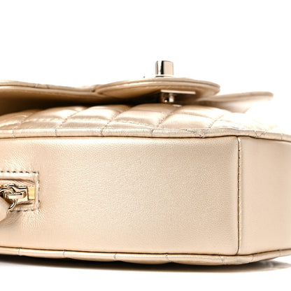 Chanel Metallic Lambskin Quilted CC In Love Heart Bag Gold 8 of 10
