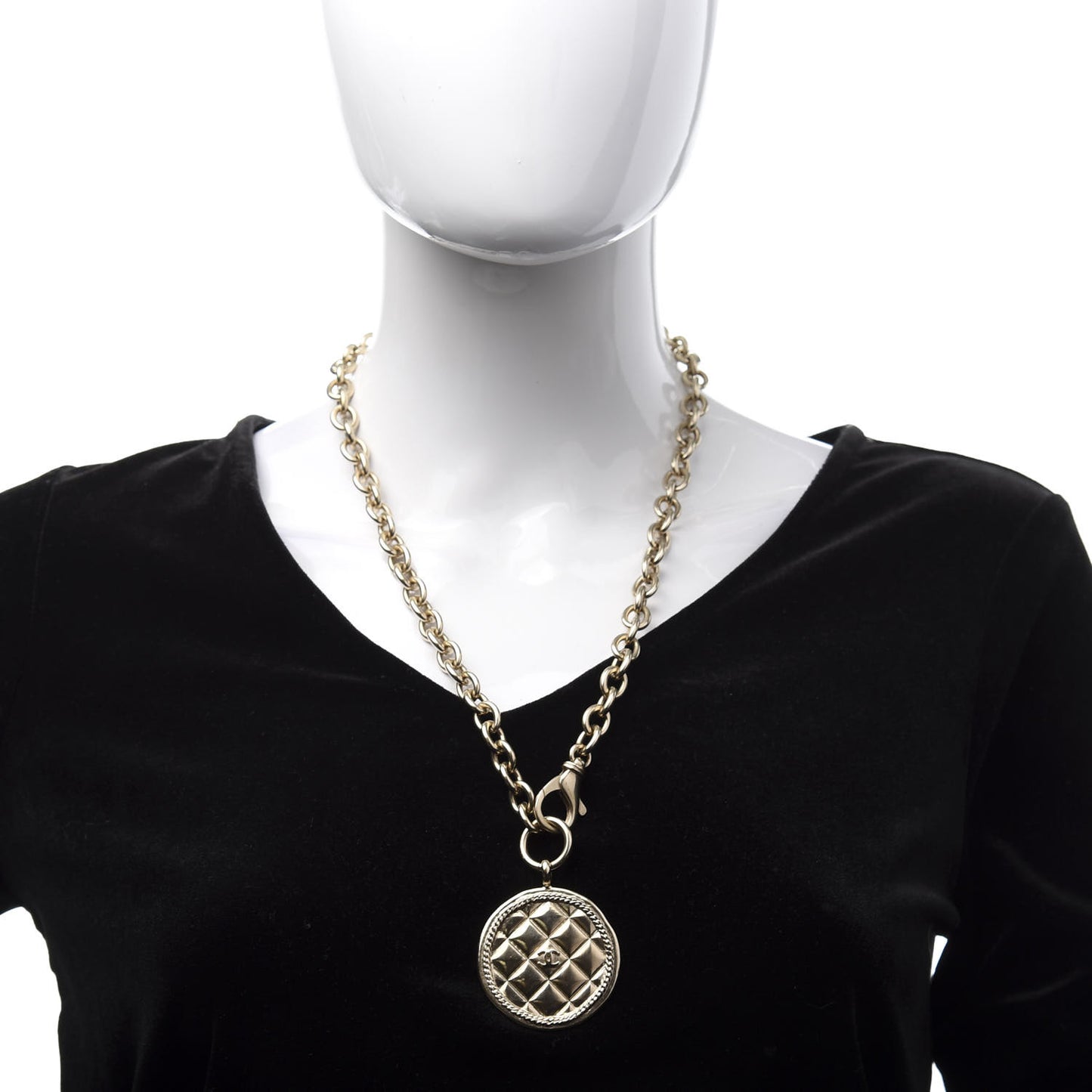 Quilted CC Pendant Chain Necklace Gold