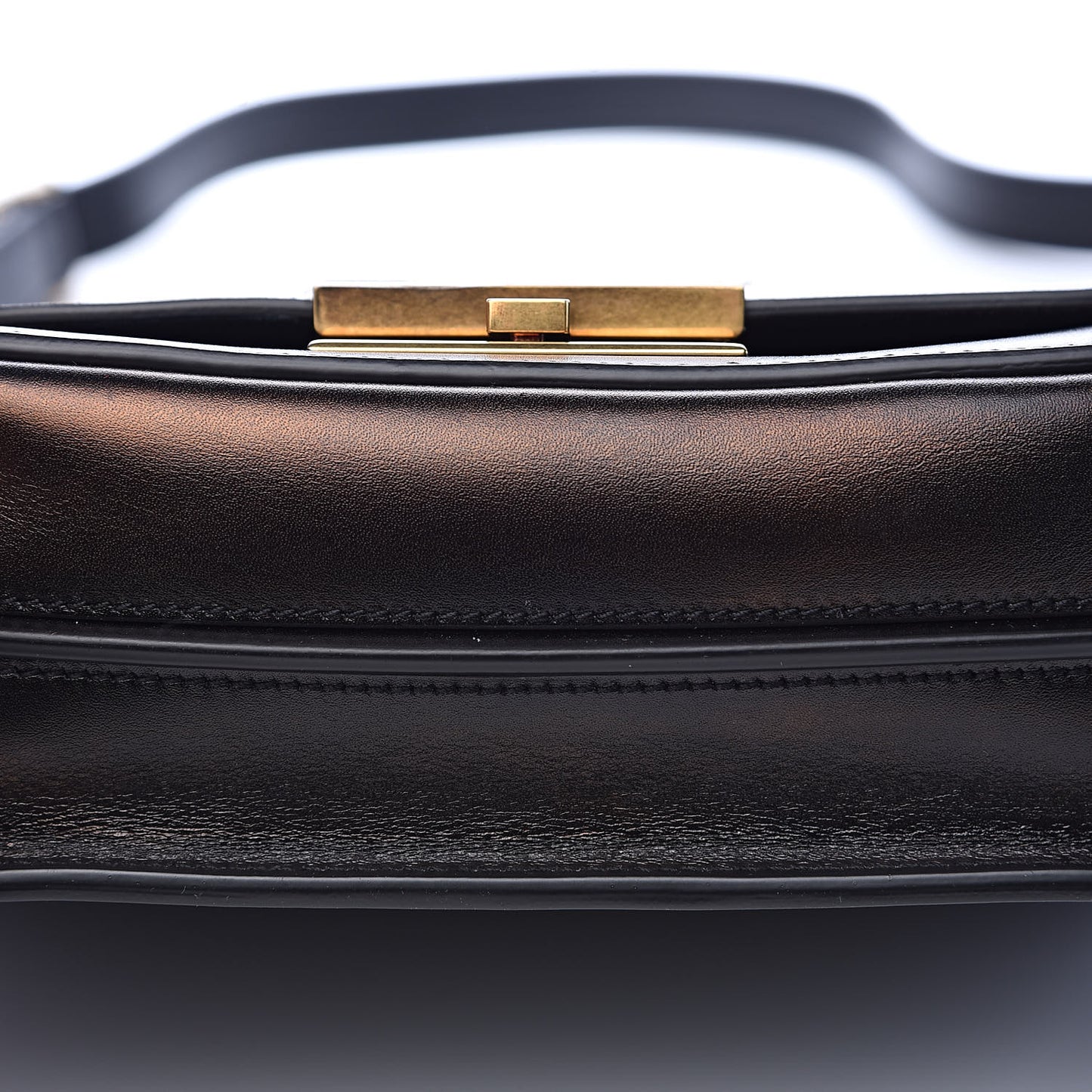 Calfskin Betty Messenger