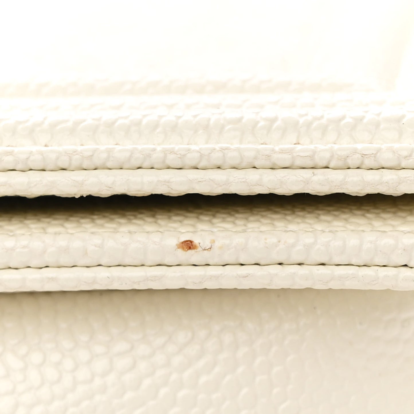 Caviar Quilted Medium Boy Flap White