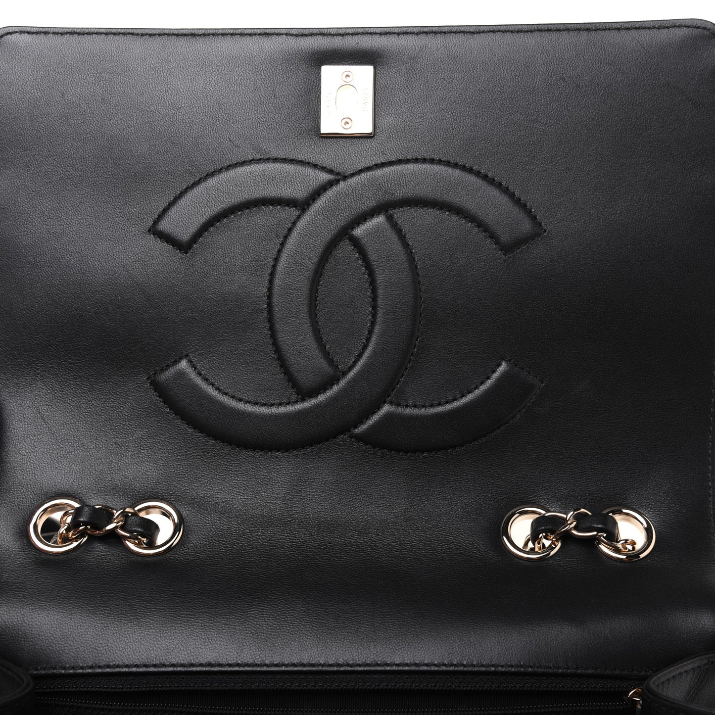 Lambskin Chevron Quilted Flap Black