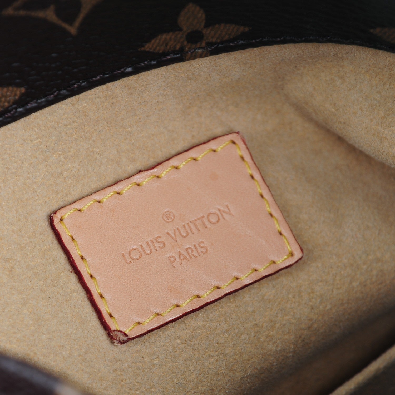 Louis Vuitton Monogram Artsy MM 6 of 9