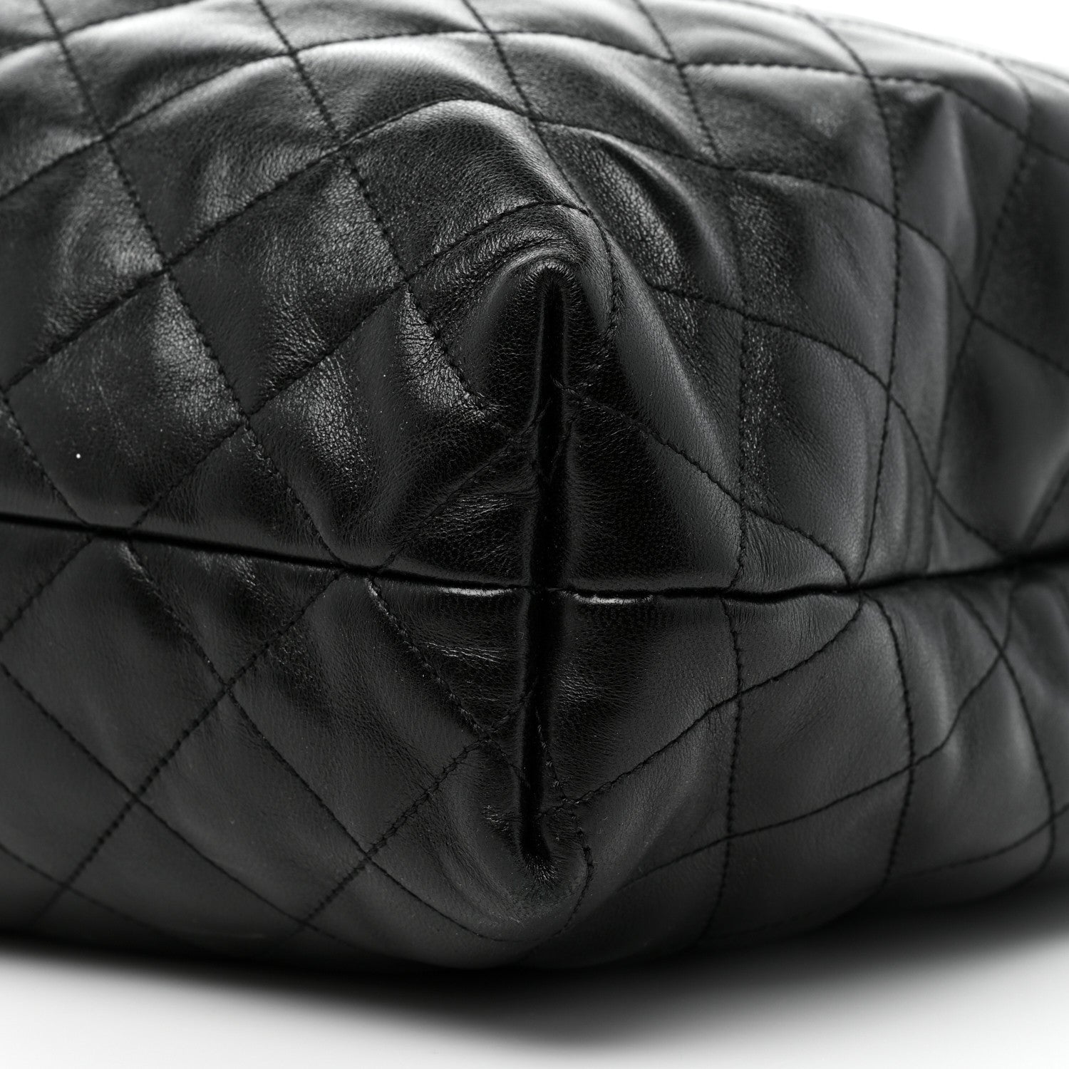 Saint Laurent Lambskin Quilted Maxi Icare Shopping Tote Black 12 of 14