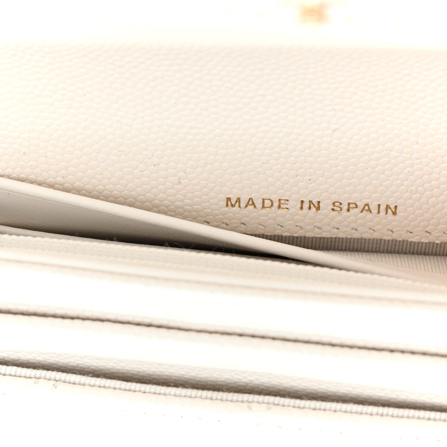 Caviar Quilted CC Medium Flap Wallet White