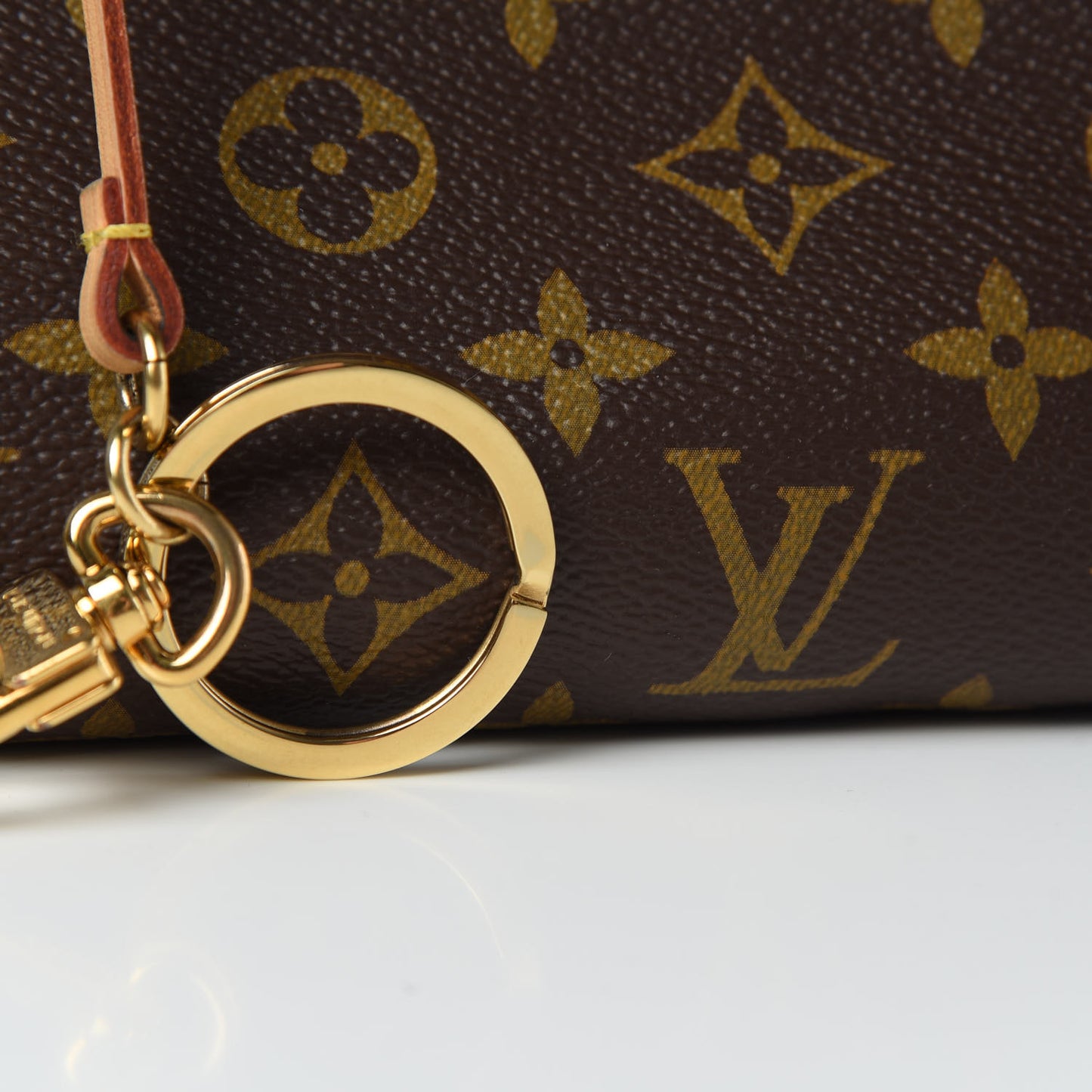Monogram Artsy MM