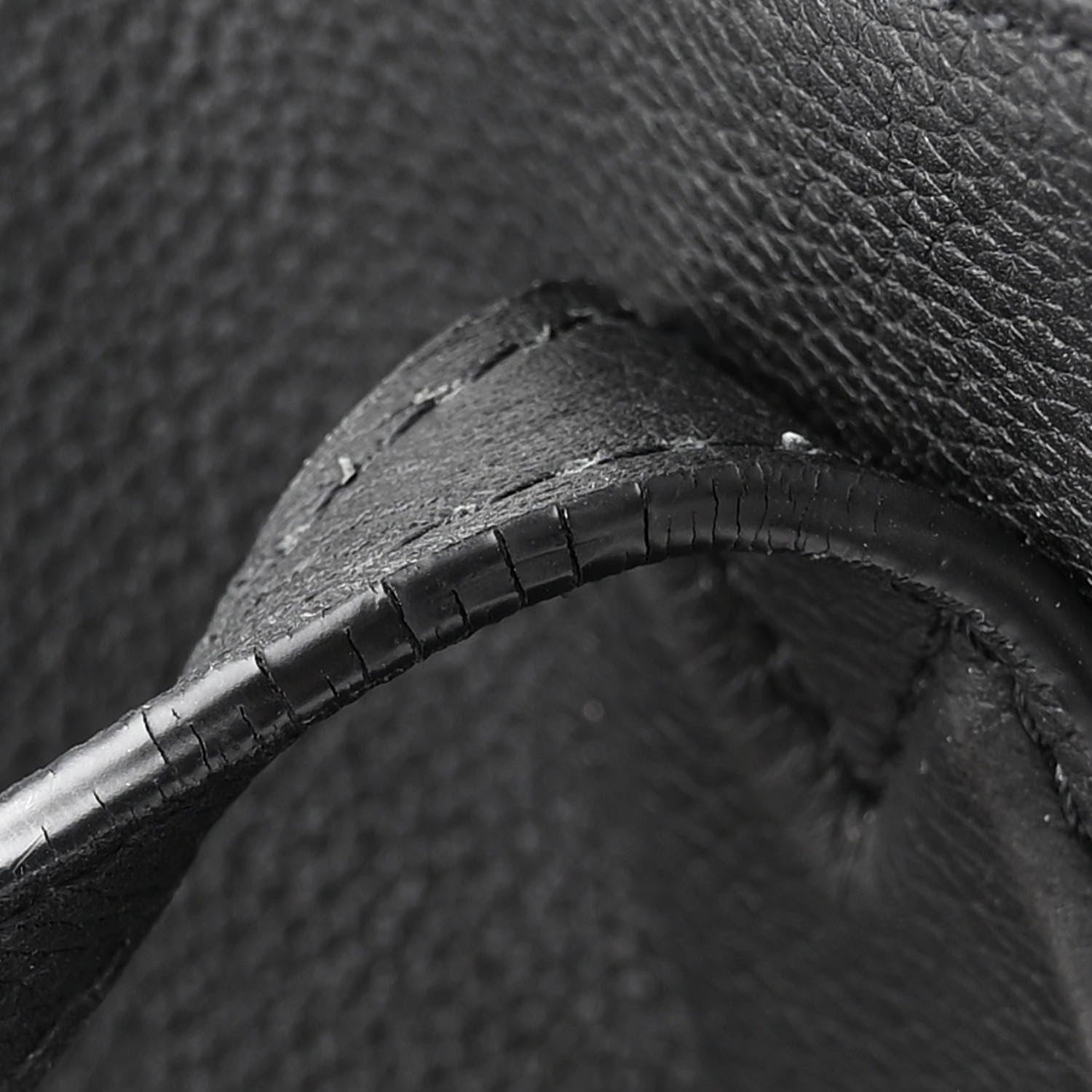 Louis Vuitton Grained Calfskin Lockme Shopper Black 11 of 15