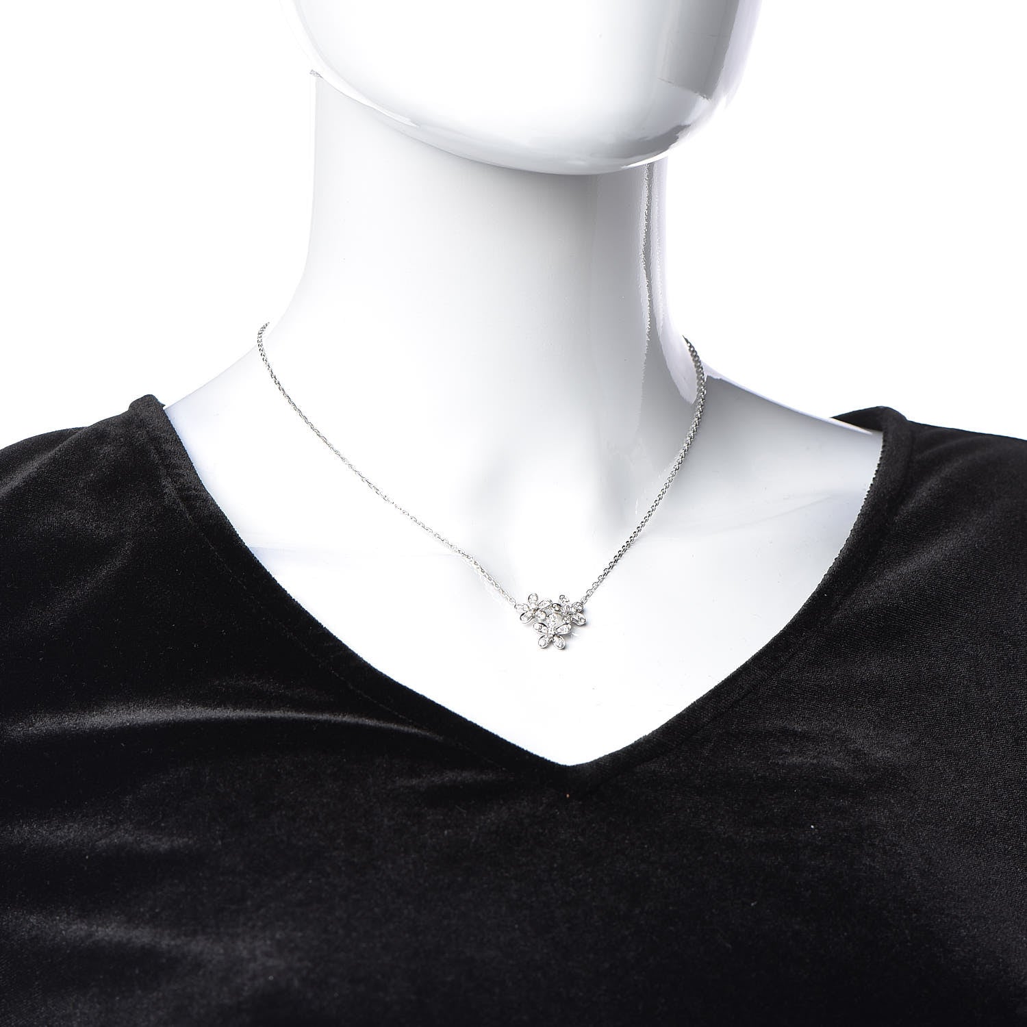 Van Cleef & Arpels 18K White Gold Diamond Socrate 3 Flower Pendant Necklace 2 of 7